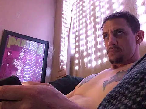 Snapshot of Highfrog1 chatting on September 2025 04:34:02 AM Highfrog1 online show from September 2025 04:34:02 AM