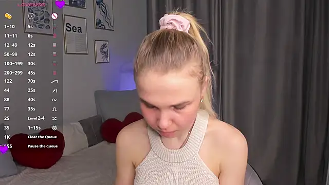 OdetteHarwick online show from November 2025 05:24:01 AM