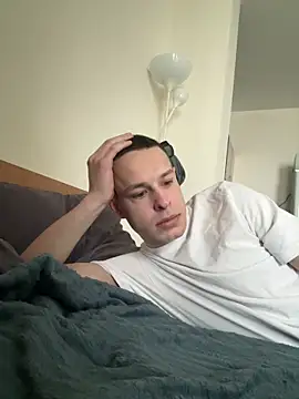 Snapshot of pretty_roman chatting on April 2026 08:30:01 AM pretty roman online show from April 2026 08:30:01 AM