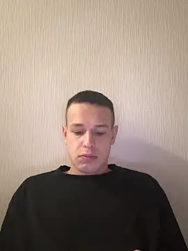 Snapshot of pretty_roman chatting on April 2026 03:46:02 PM pretty roman online show from April 2026 03:46:02 PM