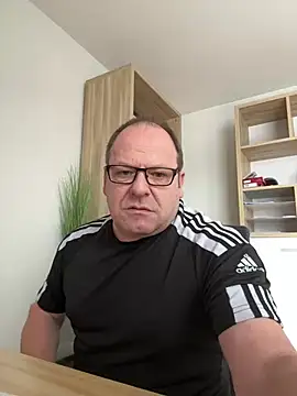 coupleLatinaLovers online show from December 2024 10:12:02 AM