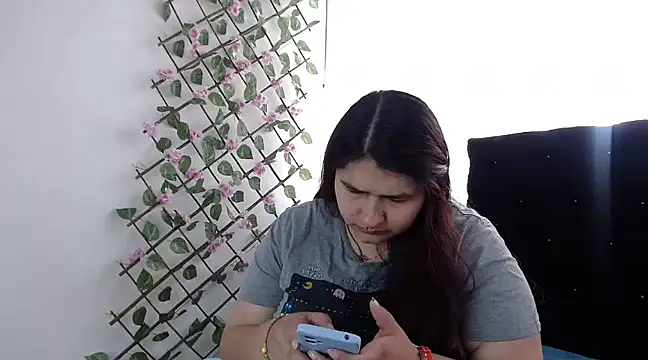  69HONRY online show from January 2025 12:58:01 PM