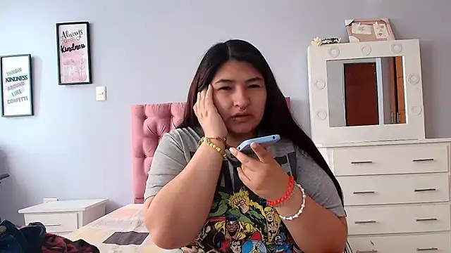  69HONRY online show from February 2025 12:57:02 PM