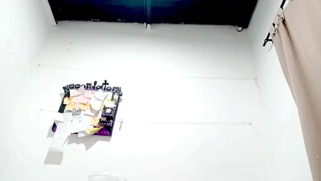 PetiteIvoryQueen19 online show from October 2025 06:41:02 AM