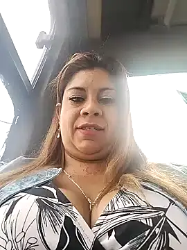 Laura-Hernandez online show from February 2025 02:32:01 PM