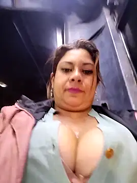 Laura-Hernandez online show from February 2025 12:41:01 AM