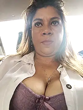 Laura-Hernandez online show from September 2025 03:06:02 PM