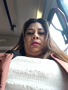 Laura-Hernandez online show from October 2025 02:56:02 PM