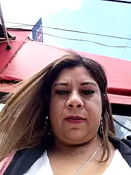 Laura-Hernandez online show from November 2025 04:22:01 PM