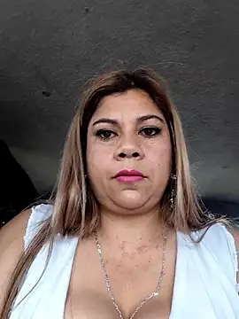 Laura-Hernandez online show from January 2026 03:37:02 PM