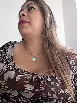 Snapshot of Laura-Hernandez chatting on July 2026 09:19:02 PM Laura-Hernandez online show from July 2026 09:19:02 PM