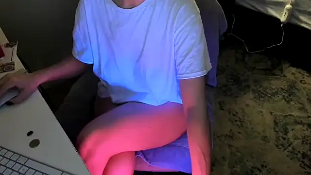 Snapshot of bigb00tyjudyyX chatting on March 2026 03:57:02 PM bigb00tyjudyyX online show from March 2026 03:57:02 PM