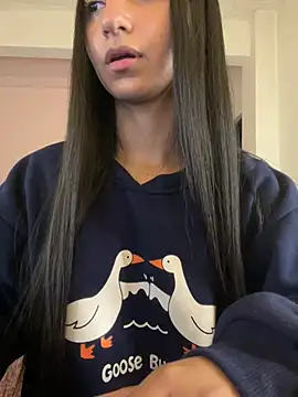 Snapshot of aly_golden_ chatting on December 2024 10:50:02 AM aly golden online show from December 2024 10:50:02 AM