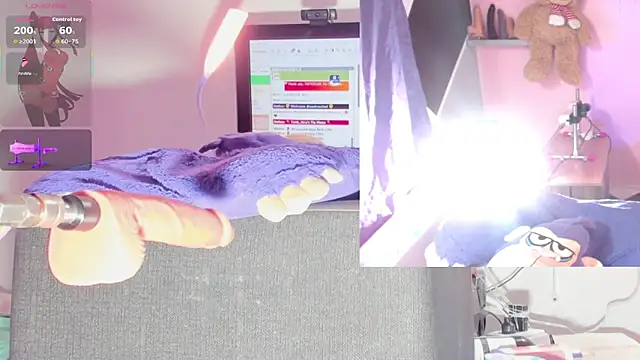 Snapshot of kira_touka chatting on November 2025 05:51:02 AM kira touka online show from November 2025 05:51:02 AM