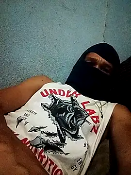 Snapshot of gbmonsterboy chatting on February 2026 05:12:01 AM gbmonsterboy online show from February 2026 05:12:01 AM