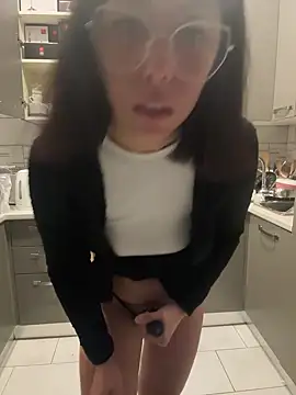 Snapshot of Porcella96 chatting on January 2025 09:18:02 PM Porcella96 online show from January 2025 09:18:02 PM