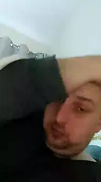 Snapshot of HE-M123 chatting on December 2024 08:25:02 AM HE-M123 online show from December 2024 08:25:02 AM