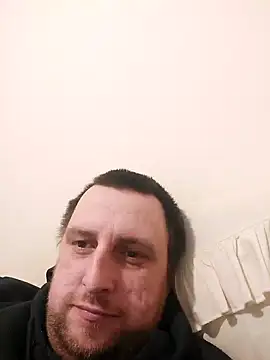 Snapshot of HE-M123 chatting on December 2024 05:40:01 PM HE-M123 online show from December 2024 05:40:01 PM