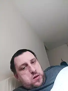 Snapshot of HE-M123 chatting on December 2024 11:04:01 AM HE-M123 online show from December 2024 11:04:01 AM