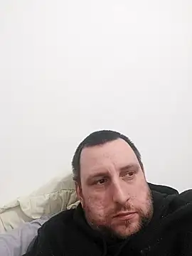 Snapshot of HE-M123 chatting on October 2025 07:47:01 PM HE-M123 online show from October 2025 07:47:01 PM