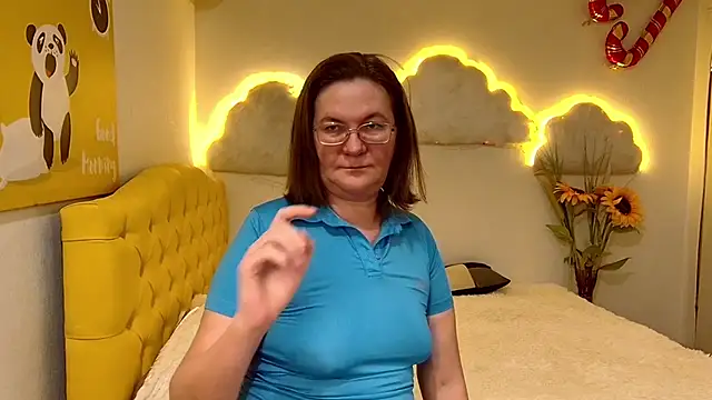 HolyMilfa online show from February 2025 05:04:02 PM