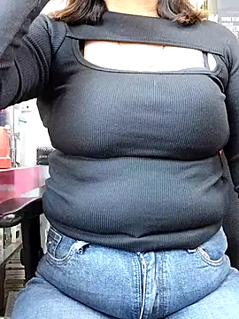 Snapshot of QueenHaryana chatting on March 2025 08:50:02 AM QueenHaryana online show from March 2025 08:50:02 AM