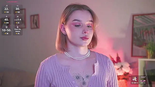 Snapshot of AdeleLoomis chatting on December 2024 08:28:02 PM AdeleLoomis online show from December 2024 08:28:02 PM