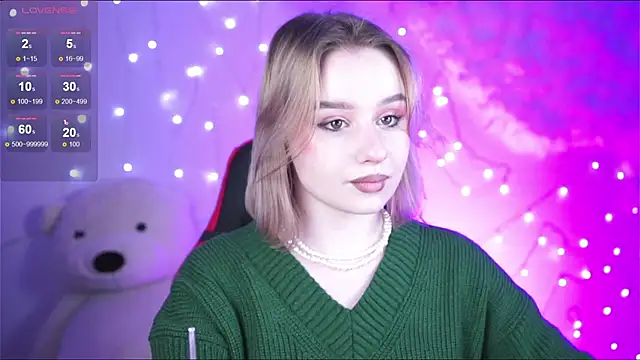 Snapshot of AdeleLoomis chatting on December 2024 11:45:02 PM AdeleLoomis online show from December 2024 11:45:02 PM