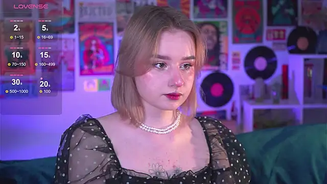 Snapshot of AdeleLoomis chatting on December 2024 08:14:02 PM AdeleLoomis online show from December 2024 08:14:02 PM