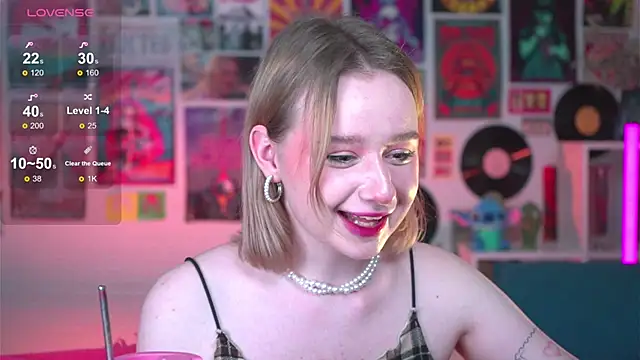 Snapshot of AdeleLoomis chatting on December 2024 02:11:02 AM AdeleLoomis online show from December 2024 02:11:02 AM