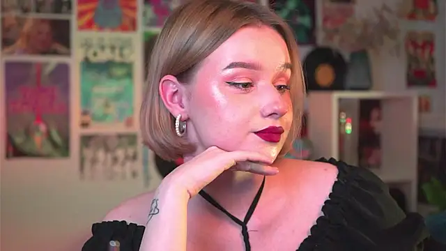 Snapshot of AdeleLoomis chatting on January 2025 12:59:01 AM AdeleLoomis online show from January 2025 12:59:01 AM