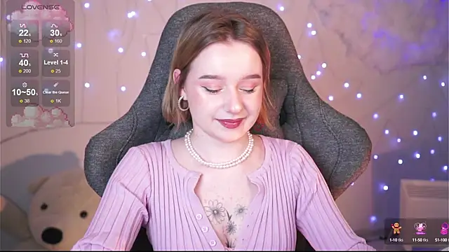 Snapshot of AdeleLoomis chatting on January 2025 11:24:01 PM AdeleLoomis online show from January 2025 11:24:01 PM