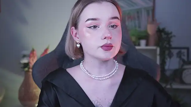 Snapshot of AdeleLoomis chatting on January 2025 07:53:01 PM AdeleLoomis online show from January 2025 07:53:01 PM