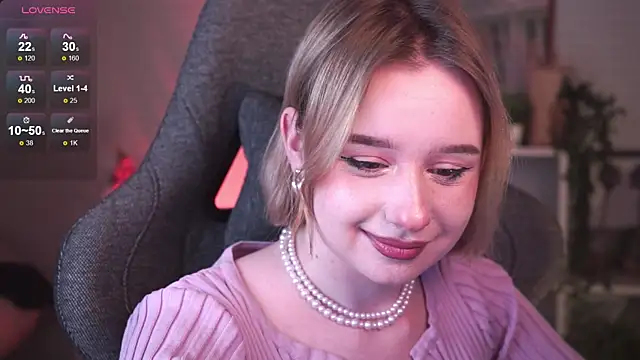 Snapshot of AdeleLoomis chatting on January 2025 11:48:01 PM AdeleLoomis online show from January 2025 11:48:01 PM