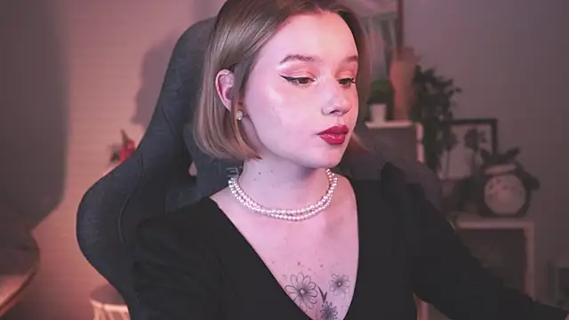 Snapshot of AdeleLoomis chatting on January 2025 08:13:02 PM AdeleLoomis online show from January 2025 08:13:02 PM