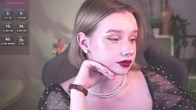 Snapshot of AdeleLoomis chatting on January 2025 11:15:02 PM AdeleLoomis online show from January 2025 11:15:02 PM