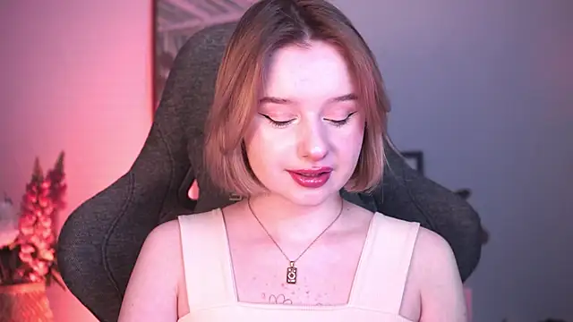 Snapshot of AdeleLoomis chatting on January 2025 08:22:01 PM AdeleLoomis online show from January 2025 08:22:01 PM