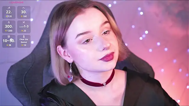 Snapshot of AdeleLoomis chatting on February 2025 08:28:01 PM AdeleLoomis online show from February 2025 08:28:01 PM