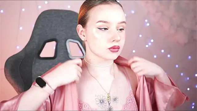 Snapshot of AdeleLoomis chatting on February 2025 02:15:02 AM AdeleLoomis online show from February 2025 02:15:02 AM