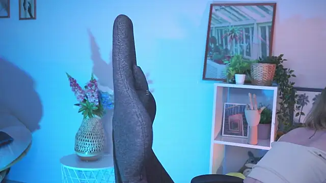 Snapshot of AdeleLoomis chatting on March 2025 02:10:02 AM AdeleLoomis online show from March 2025 02:10:02 AM