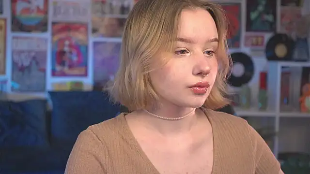 Snapshot of AdeleLoomis chatting on March 2025 02:10:01 AM AdeleLoomis online show from March 2025 02:10:01 AM