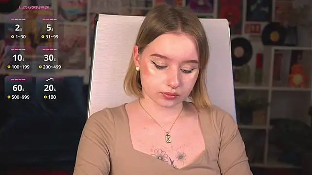 Snapshot of AdeleLoomis chatting on March 2025 09:09:02 AM AdeleLoomis online show from March 2025 09:09:02 AM