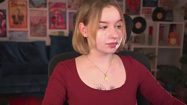 Snapshot of AdeleLoomis chatting on March 2025 02:27:01 AM AdeleLoomis online show from March 2025 02:27:01 AM