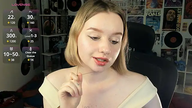 Snapshot of AdeleLoomis chatting on March 2025 08:53:02 AM AdeleLoomis online show from March 2025 08:53:02 AM