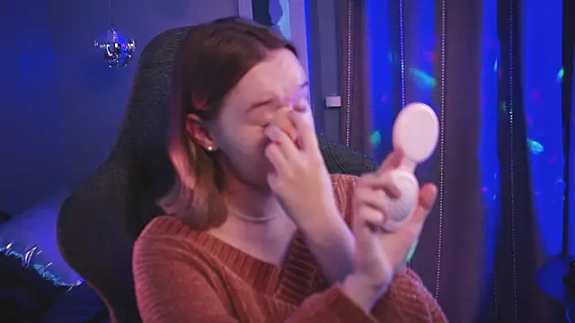 Snapshot of AdeleLoomis chatting on October 2025 02:14:02 AM AdeleLoomis online show from October 2025 02:14:02 AM