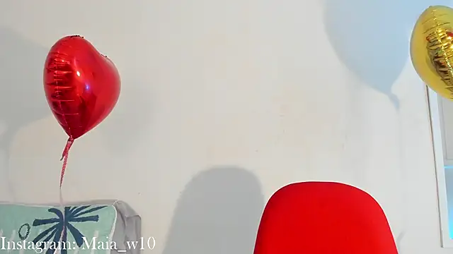 Maia W10 online show from February 2025 03:52:01 PM