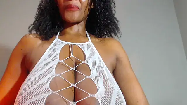 Snapshot of Silkytitss chatting on April 2026 05:17:01 PM Silkytitss online show from April 2026 05:17:01 PM