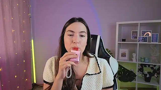 MelissaLovvv online show from July 2026 03:21:01 AM