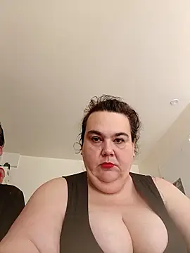 Niny84 online show from June 2026 03:43:02 PM