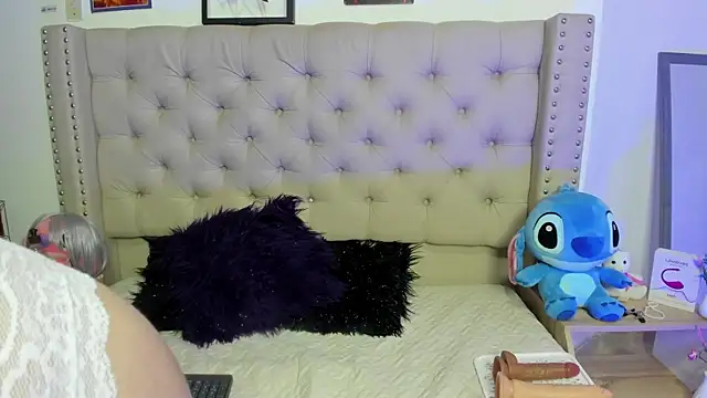 AngeleRoux online show from February 2025 04:57:02 AM